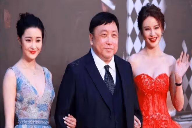 王晶的無奈:自己是風月片導演,女兒長大後卻出演風月片