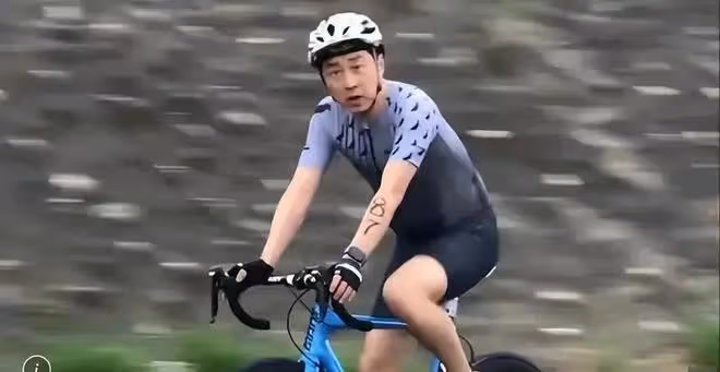庾澄慶被曝心臟病猝逝，爆料頭天還分享騎行視頻，經紀人緊急回應