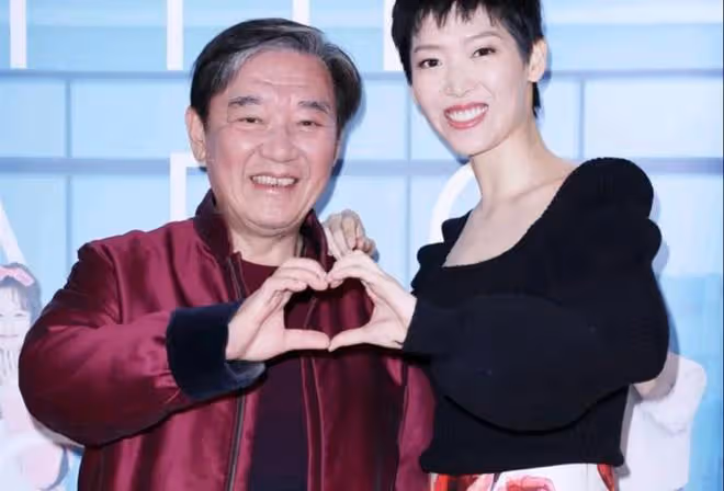 演員李立群斥責女兒，把收藏多年名師茶壺送人，隔空喊話女兒敗家
