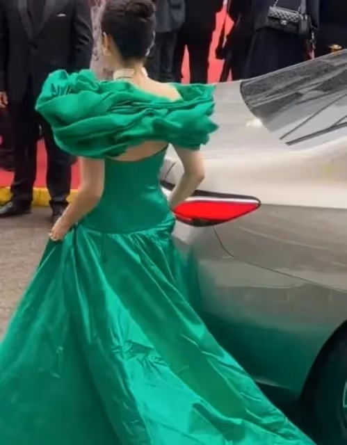 張雨綺：以3D列印禮服成功挽尊，真空上陣的高葉，卻因一細節跌份