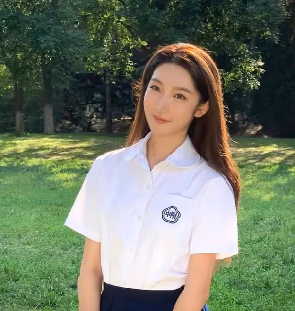 網友曝吳亦凡獄中生活,有兩人照顧其生活,成為小班長並堅持寫歌