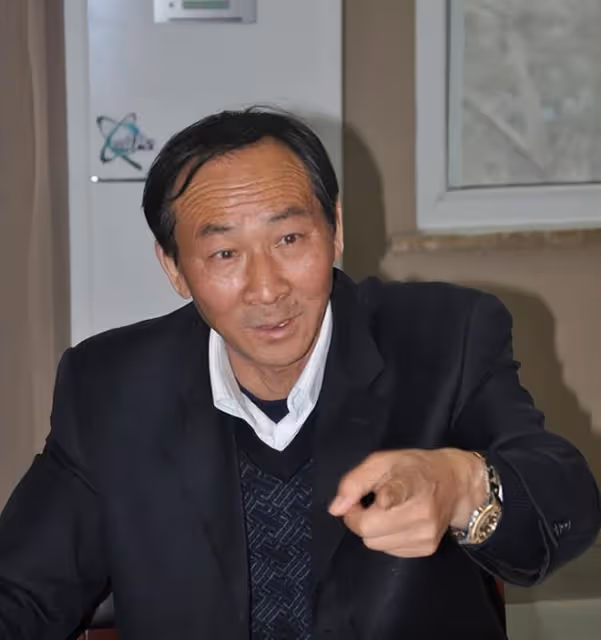 李立群攜老婆回河南祭祖!激動到聲音哽咽睡不著,一家十口如複製