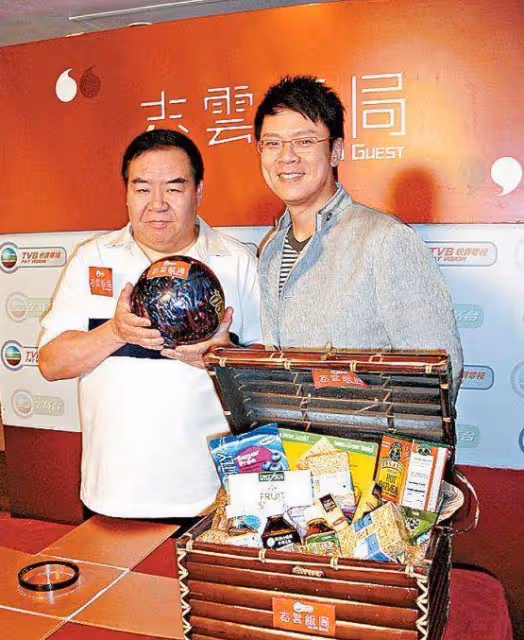 「肥貓」鄭則仕罕見露面,教張智霖呂良偉打保齡球,72歲狀態獲贊