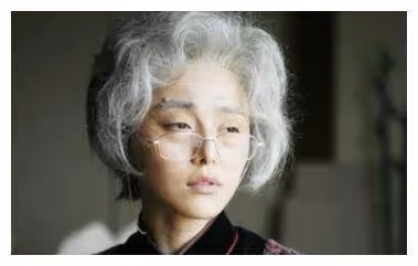 當明星遇上「老年妝」:趙麗穎可愛,戚薇優雅,而她敬業到認不出