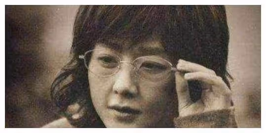 當明星遇上「老年妝」:趙麗穎可愛,戚薇優雅,而她敬業到認不出