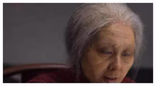 當明星遇上「老年妝」:趙麗穎可愛,戚薇優雅,而她敬業到認不出
