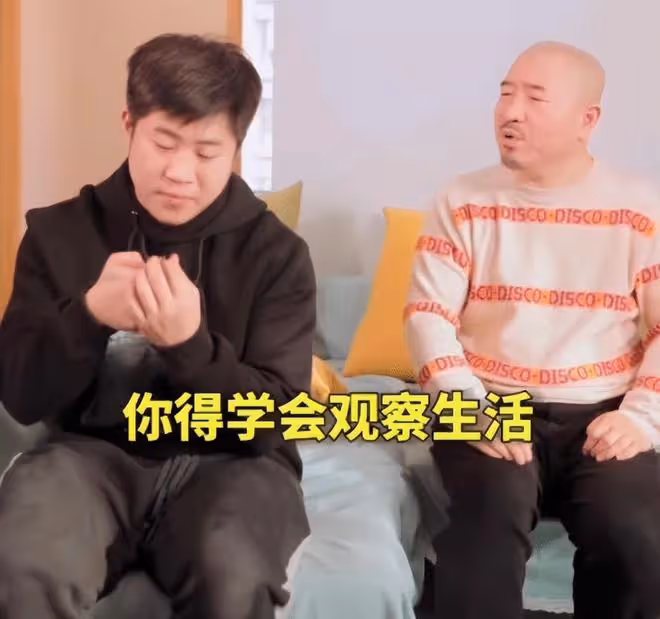 劉能吃大餐為女兒慶生！小11歲老婆顯富態，一家三口共用一張臉