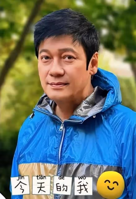 網曝港星羅嘉良患癌症晚期，命懸一線！本尊發文曬照霸氣回應