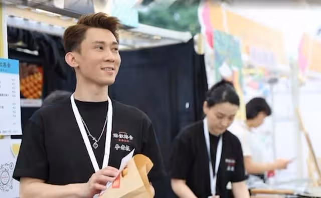 舉家北上發展！TVB前藝人離巢到內地賣港式小吃，生意好更開分店