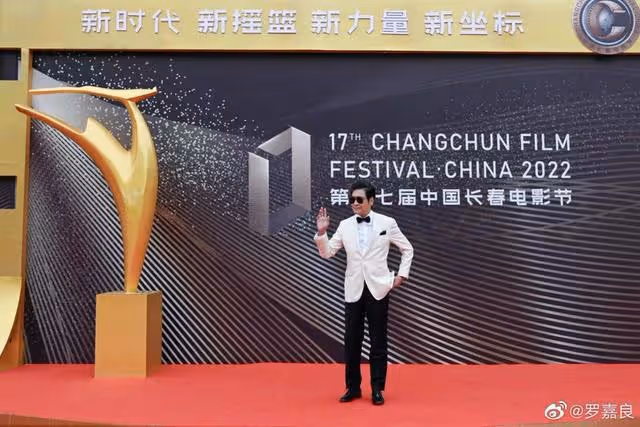 被曝肝癌晚期生命垂危!TVB視帝終於澄清:我很健康會繼續演戲
