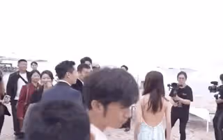 劉昊然周冬雨坎城同框,相視而笑,男方被工作人員緊急拉走避嫌
