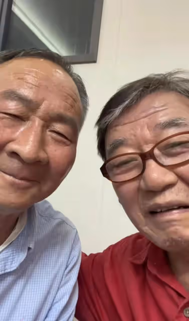 演員李立群回到河南祭祖,同父異母哥哥已經去世,妻兒卻沒有露面