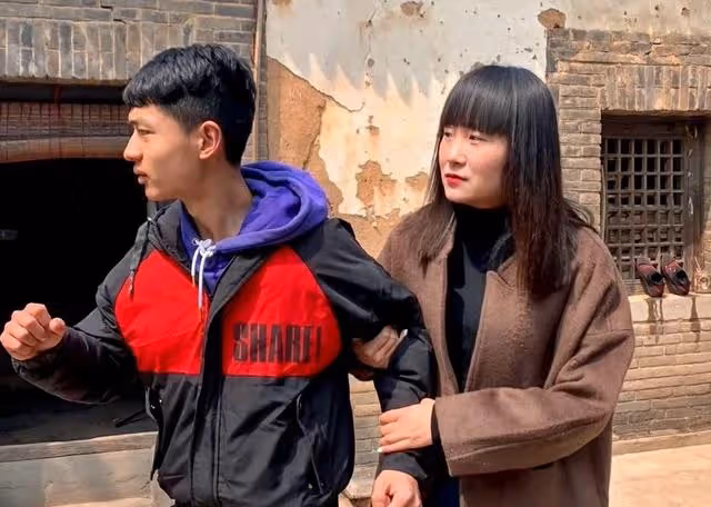 「高燒39度，還要逼我做飯」丈夫一巴掌，贏了面子毀了婚姻
