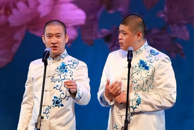 曹雲金怒砸郭德綱飯碗，掀翻整個德雲社，免費直播說相聲獲好評