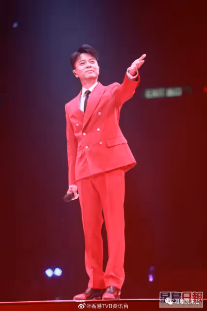 ​李克勤演唱會丨炎明熹挑戰成熟透視長腿 暴風成長高過「聲夢奶爸」
