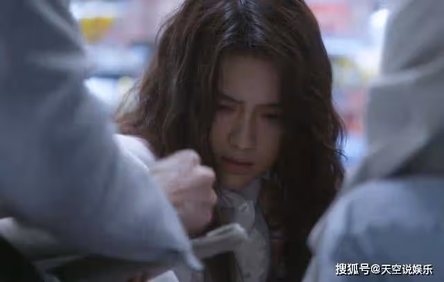 《後浪》看懂了宮外孕的危害，就會明白任新正為何不待見兒子