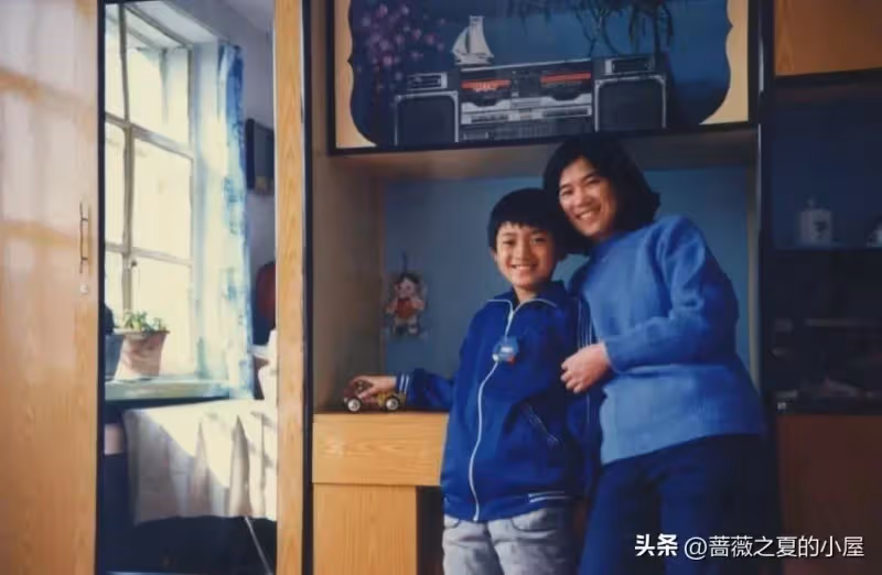 好友兒子患癌問我借100萬!她拿到錢後失聯「我打工還債」5年後「我接到了一通電話」崩潰痛哭