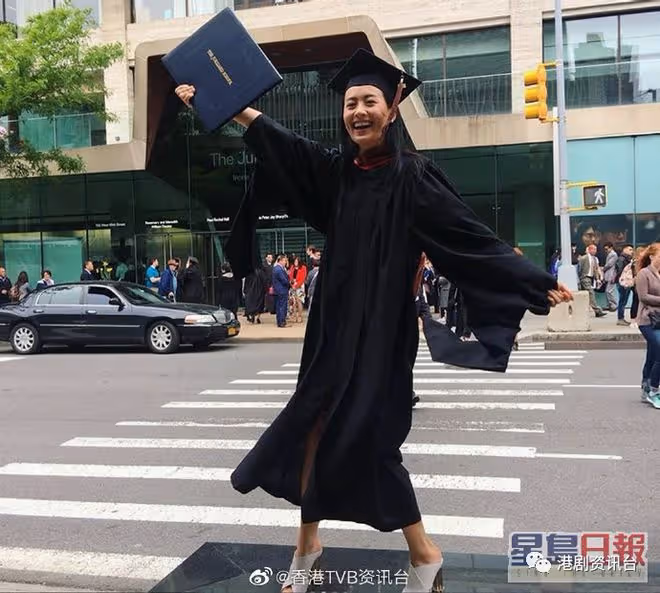 陳法拉高調貼老公合照慶祝結婚5周年!前夫同日宣布老婆懷孕