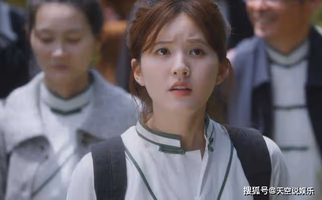 《後浪》調戲男性,拒穿裙子,用假小子定義孫頭頭,反成女性的悲哀