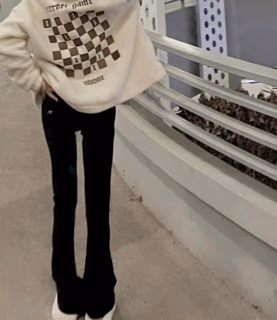 矮個子女生不試試「短外套+馬蹄褲」，都不知道能這麼顯高顯瘦！