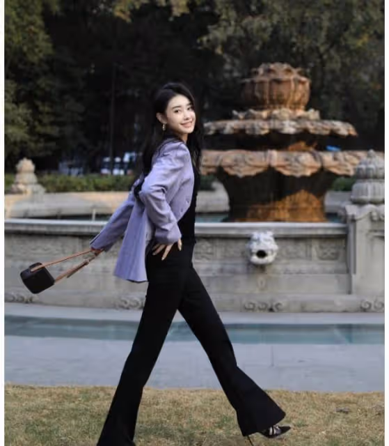 矮個子女生不試試「短外套+馬蹄褲」,都不知道能這麼顯高顯瘦!