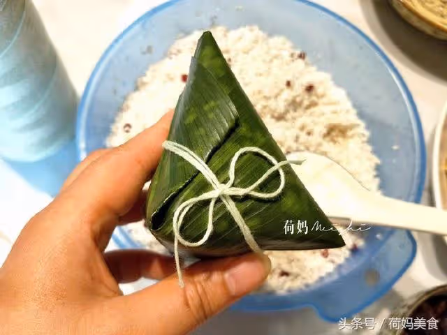 粽子不用去買了，自己在家就能做，味道好吃，包法簡單，一看就會！