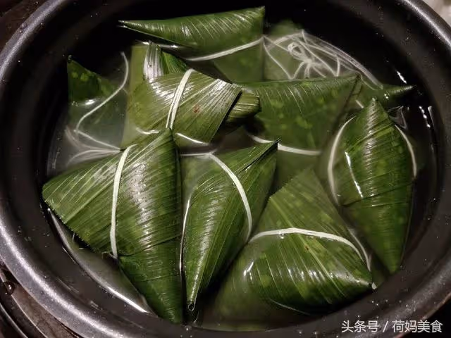 粽子不用去買了，自己在家就能做，味道好吃，包法簡單，一看就會！