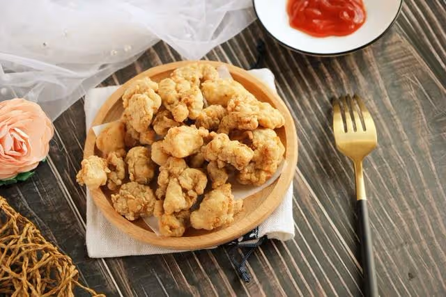 不用麵包糠，就能炸出跟肯德基一樣口味的雞米花，豬肉漲價也不怕