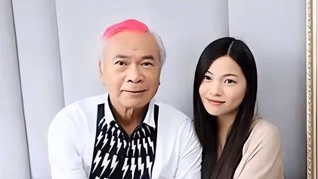 爺孫戀！72歲戲骨迎娶36歲女友，贈送7套房產，自曝性生活和諧