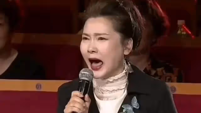 何賽飛怒批行業現狀，字字戳心，丁克十年意外懷孕，被婆婆寵成寶