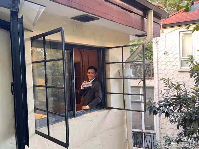 明星過「520」秀恩愛!張兆輝曬愛的表白,王祖藍親下廚討妻歡心