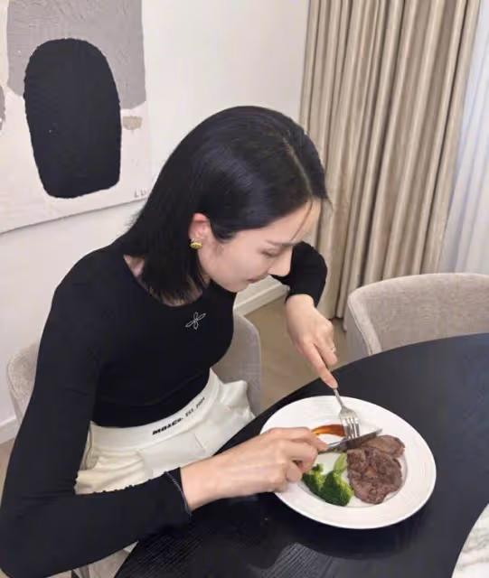 明星過「520」秀恩愛!張兆輝曬愛的表白,王祖藍親下廚討妻歡心