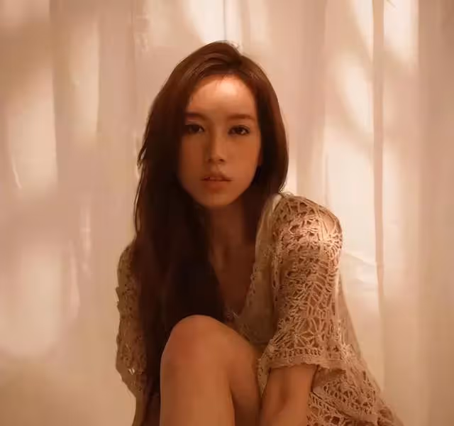 TVB混血兒小花聽網友意見,為變漂亮矯正牙齒,入行多年發展平平