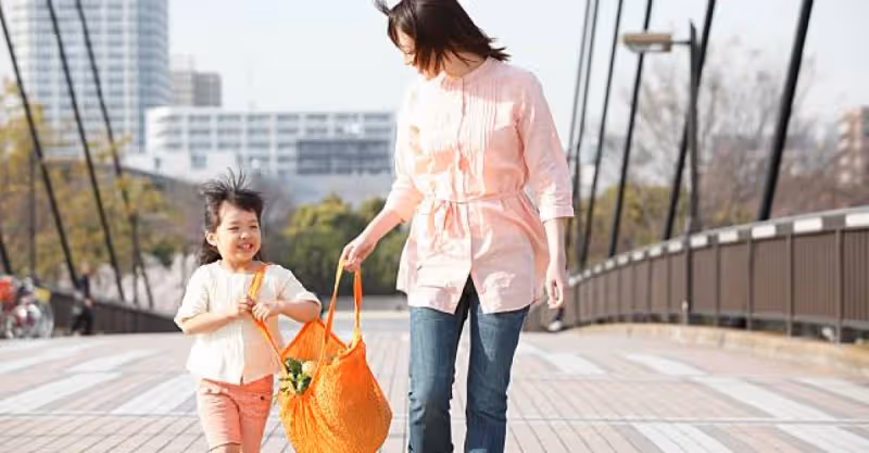 報稅驚見「小孩被阿伯搶去報」！質問媽媽「冷回一句話」人妻氣炸：原地往生