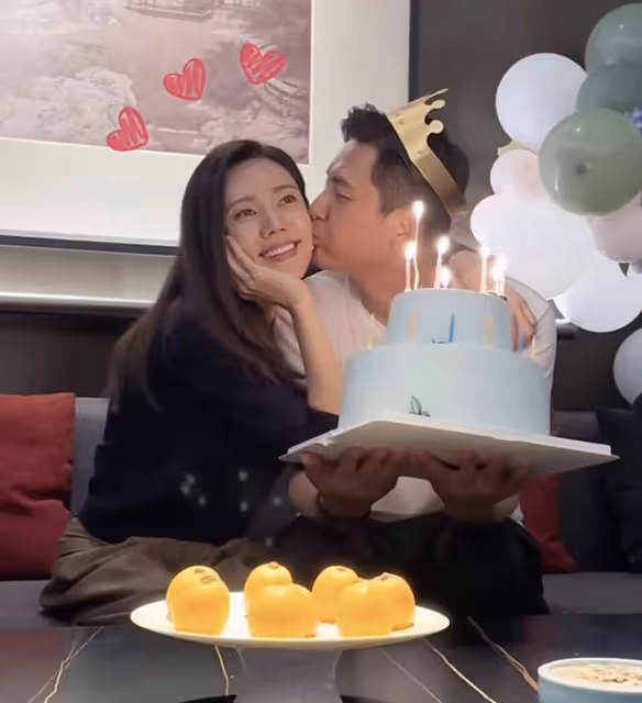 秋瓷炫520秀幸福，曬照為於曉光慶生，互相示愛：一輩子對你好
