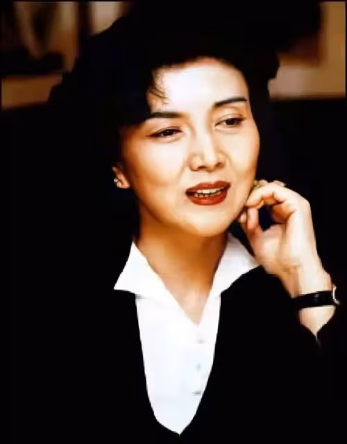 身價340億的女首富也有煩惱?婆媳關係不好,女兒自殺,兒子坐牢