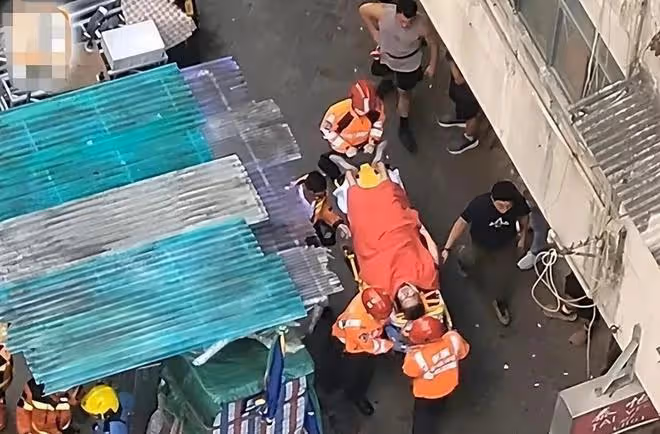 突發!黃渤倪妮劇組8人高空跌落重傷,現場出現血跡一人陷入昏迷
