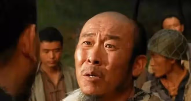 突發!黃渤倪妮劇組8人高空跌落重傷,現場出現血跡一人陷入昏迷