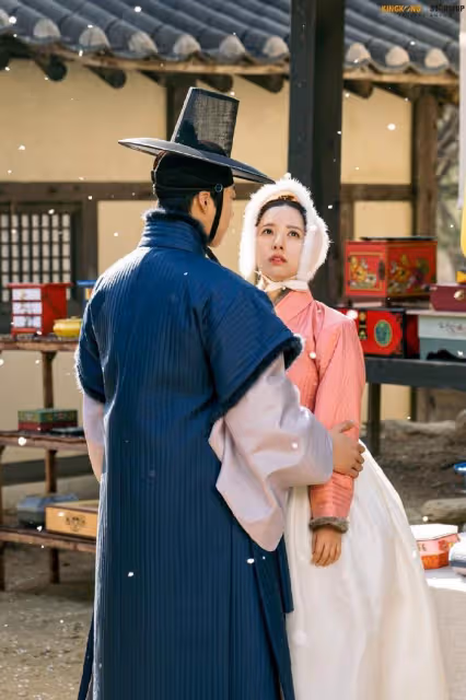 男演員上傳與女主角洞房花絮視頻,網友:有獲得女演員同意嗎?