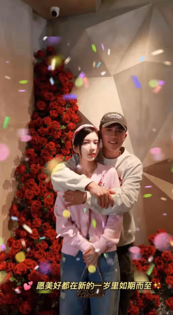杜淳慶生甜蜜秀恩愛!緊摟老婆大方親吻,女方一臉嬌羞白嫩似少女