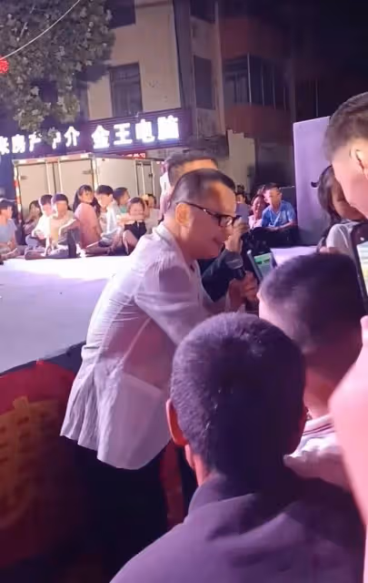 尹相傑夫婦頻現路邊大排檔商演!被曝出場費沒談攏,疑變臉不登台