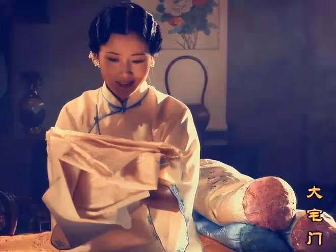 60歲何賽飛怒斥行業亂象,心疼月薪1500戲曲演員,真性情讓人動容