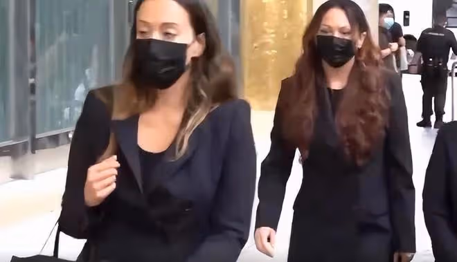 何家文與丈夫Sam全家合影,何家文是何鴻燊孫女中最成功的代表