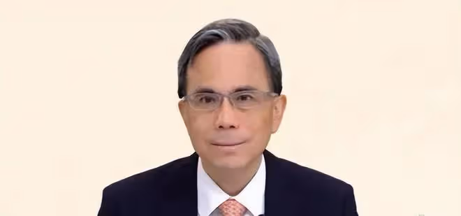 香港四大富豪家族聚會:李嘉誠長子站C位,何超瓊林建岳站後排