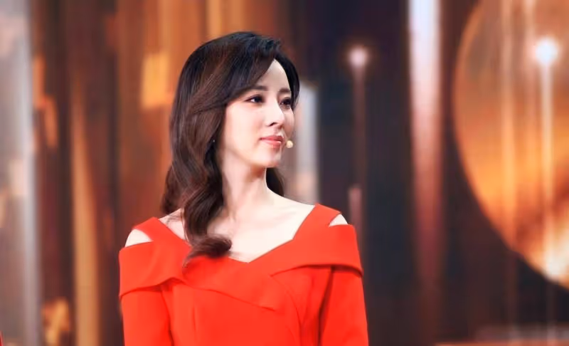 李姐不僅長相甜美,氣質也是挺絕的,電視臉也太高級了吧