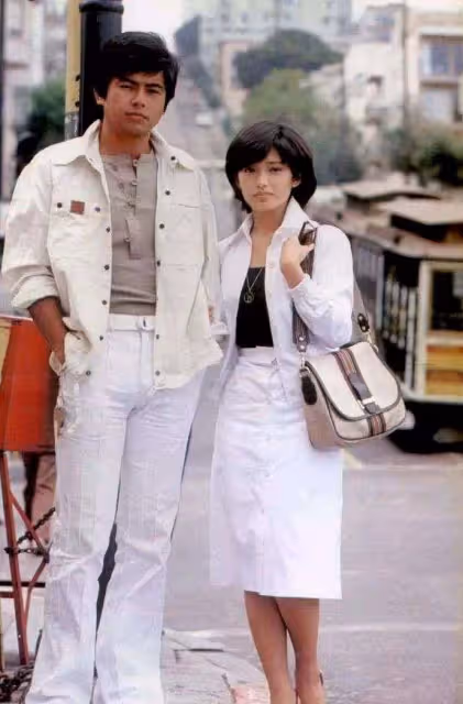 看了山口百惠的春夏穿搭，才發現：再過40年，你穿衣也不如她時髦