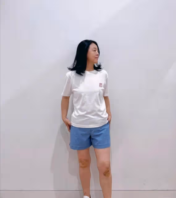 女人過了五十歲，一定要嘗試這款「鎖骨發」，簡約大氣又顯氣質