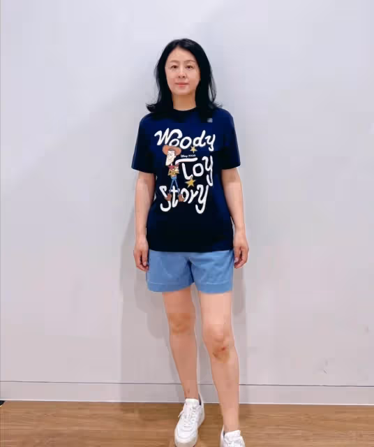 女人過了五十歲,一定要嘗試這款「鎖骨發」,簡約大氣又顯氣質