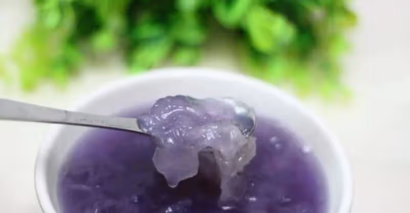 紫署銀耳羹，深受女士朋友們喜愛的一款小甜品，老人和孩子也愛喝~