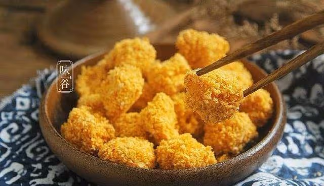 教你在家自製雞米花,又酥又脆,重點是非油炸,更健康~